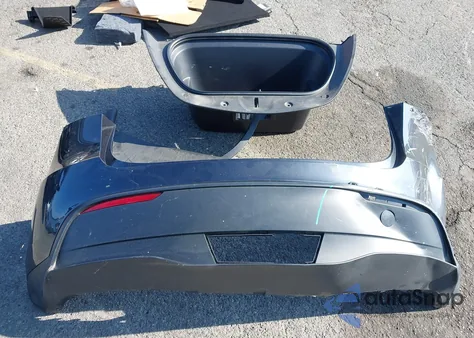 2024 Tesla Model Y Long Range Dual Motor All-Wheel Drive/Rwd from USA, damaged, VIN 7SAYGDED8RF115772